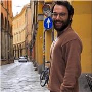 Laureato triennale in Economia Aziendale e diplomato al Liceo classico, impartisco lezioni private